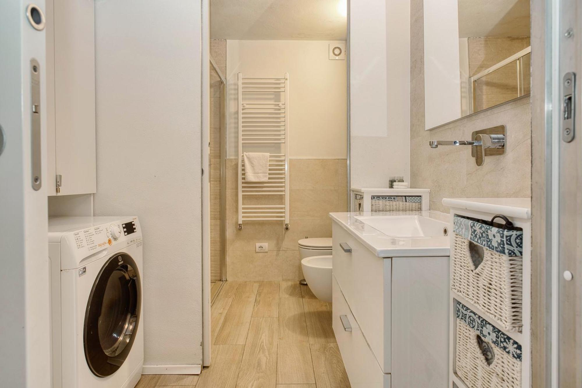 Modern Loft Near Bosco Verticale ミラノ エクステリア 写真