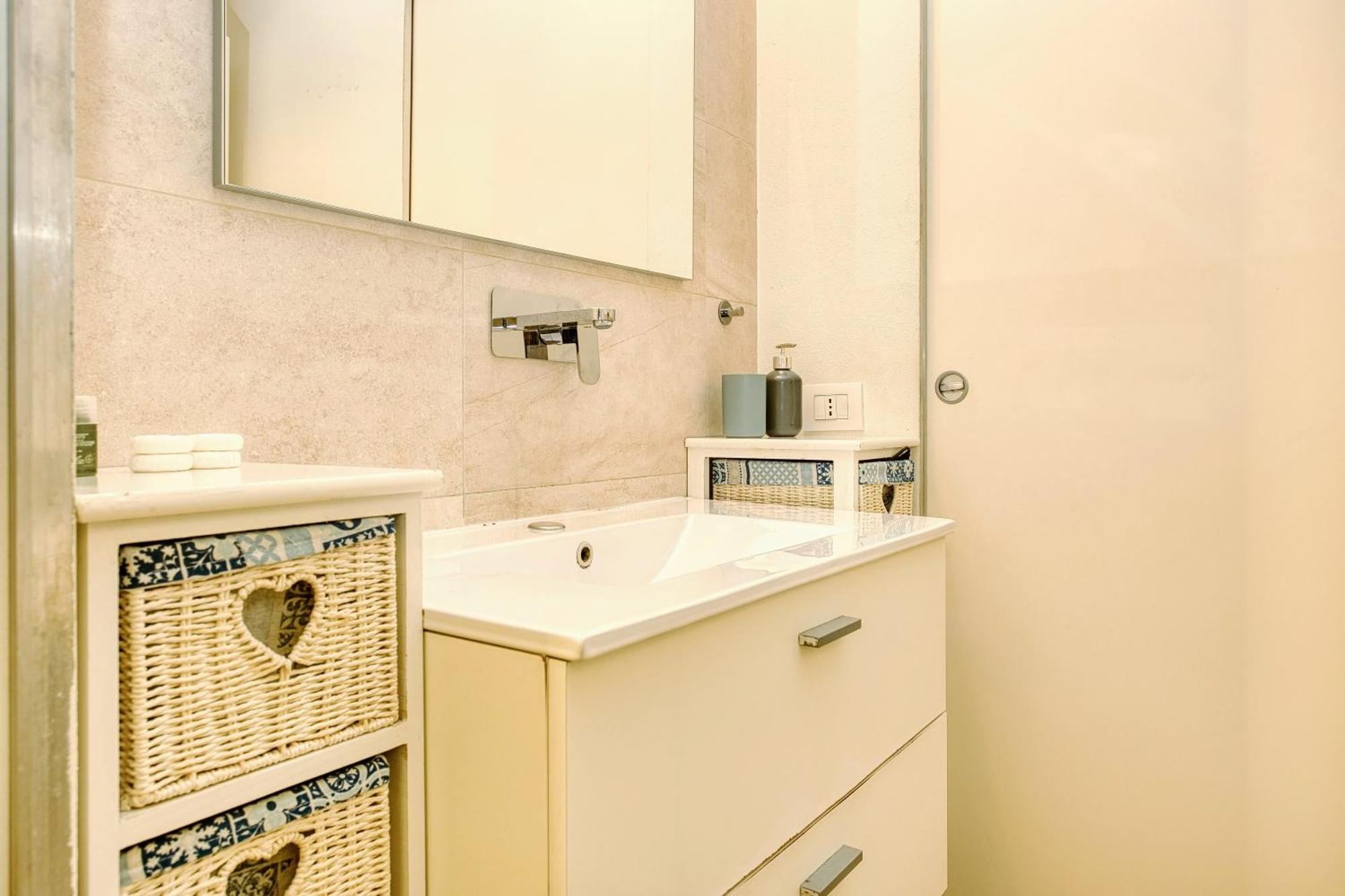 Modern Loft Near Bosco Verticale ミラノ エクステリア 写真